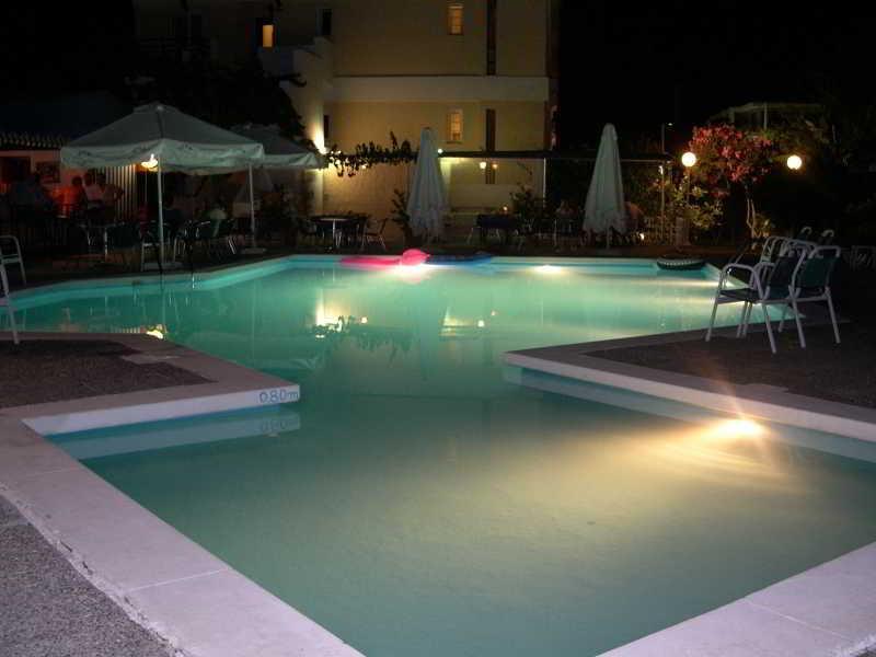 Paradise Hotel ساموس المظهر الخارجي الصورة