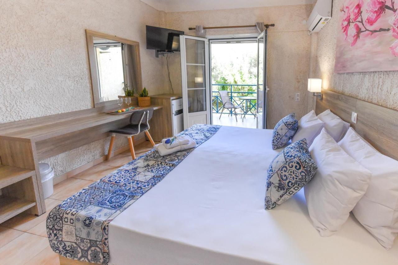 Paradise Hotel ساموس المظهر الخارجي الصورة