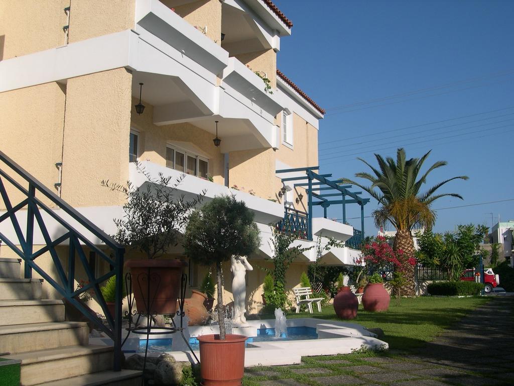 Paradise Hotel ساموس المظهر الخارجي الصورة
