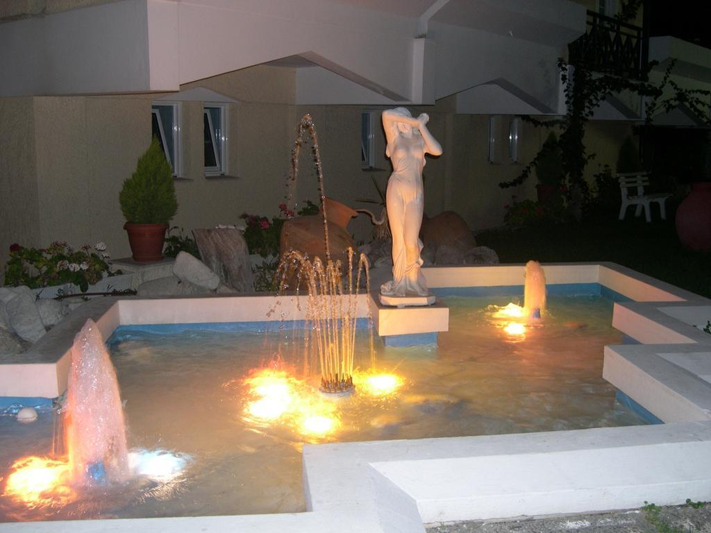 Paradise Hotel ساموس المظهر الخارجي الصورة